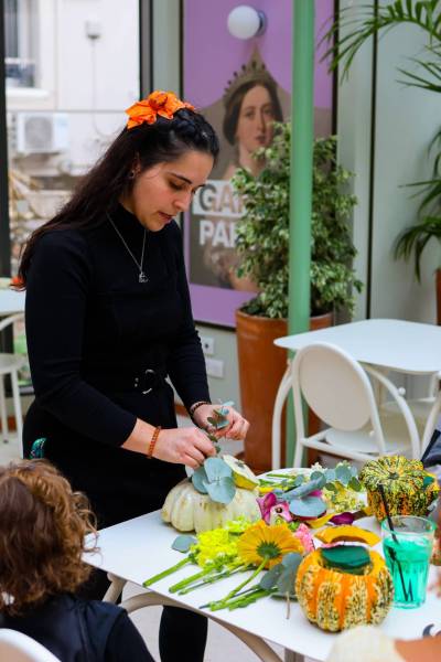 Retour en images sur notre atelier Halloween : citrouilles fleuries & ambiance enchantée aux Halles